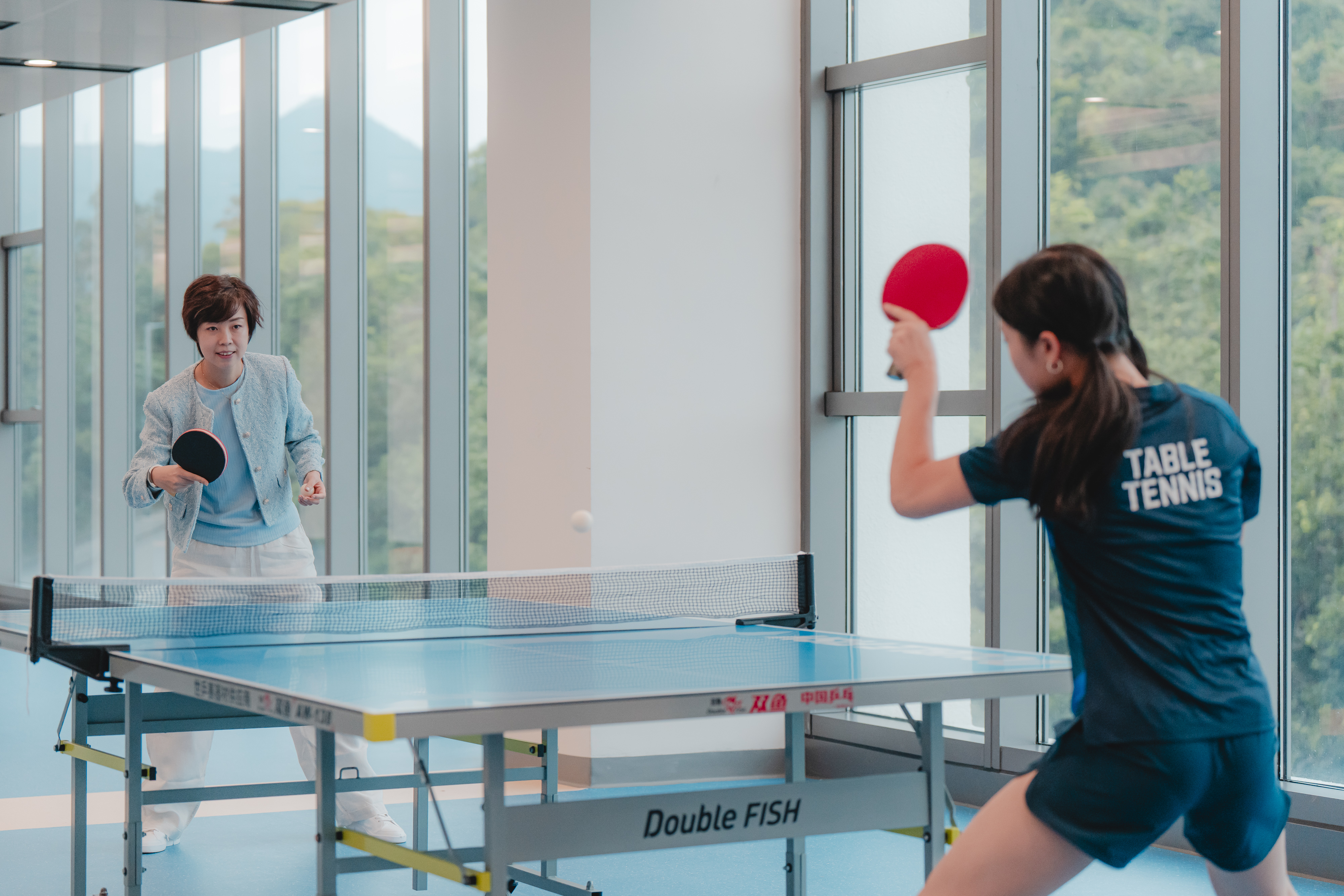 Wen Wei Po: 香港國際學校大潭校園全新體育中心揭幕 前國家隊乒乓名將張怡寧出席分享運動心得